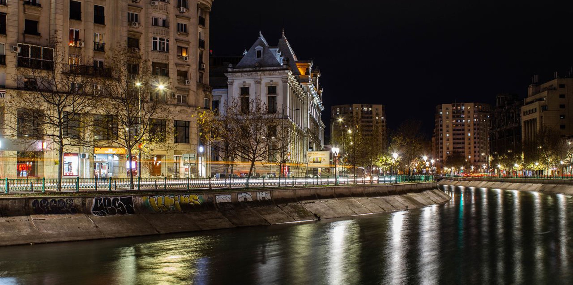 București, vedere nocturnă