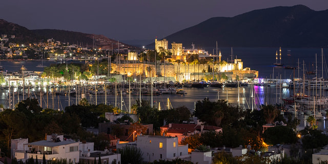 Bodrum, vedere nocturnă