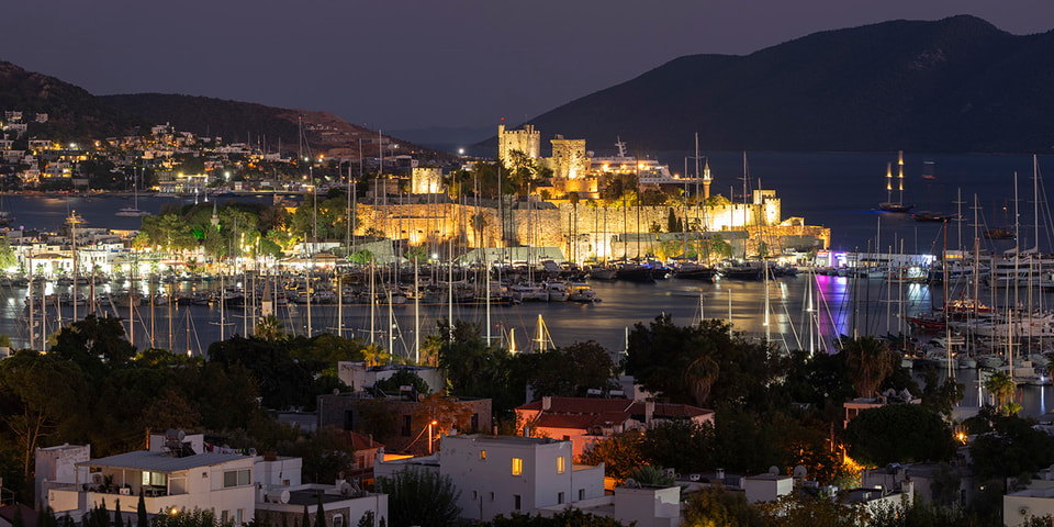 Bodrum, vedere nocturnă